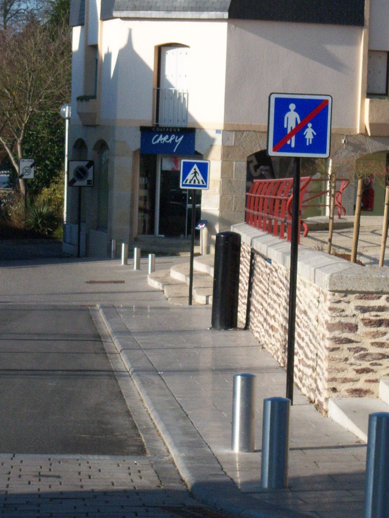 Signalisation permanente panneau de police gamme Armor